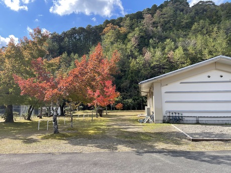 三原小学校外観2